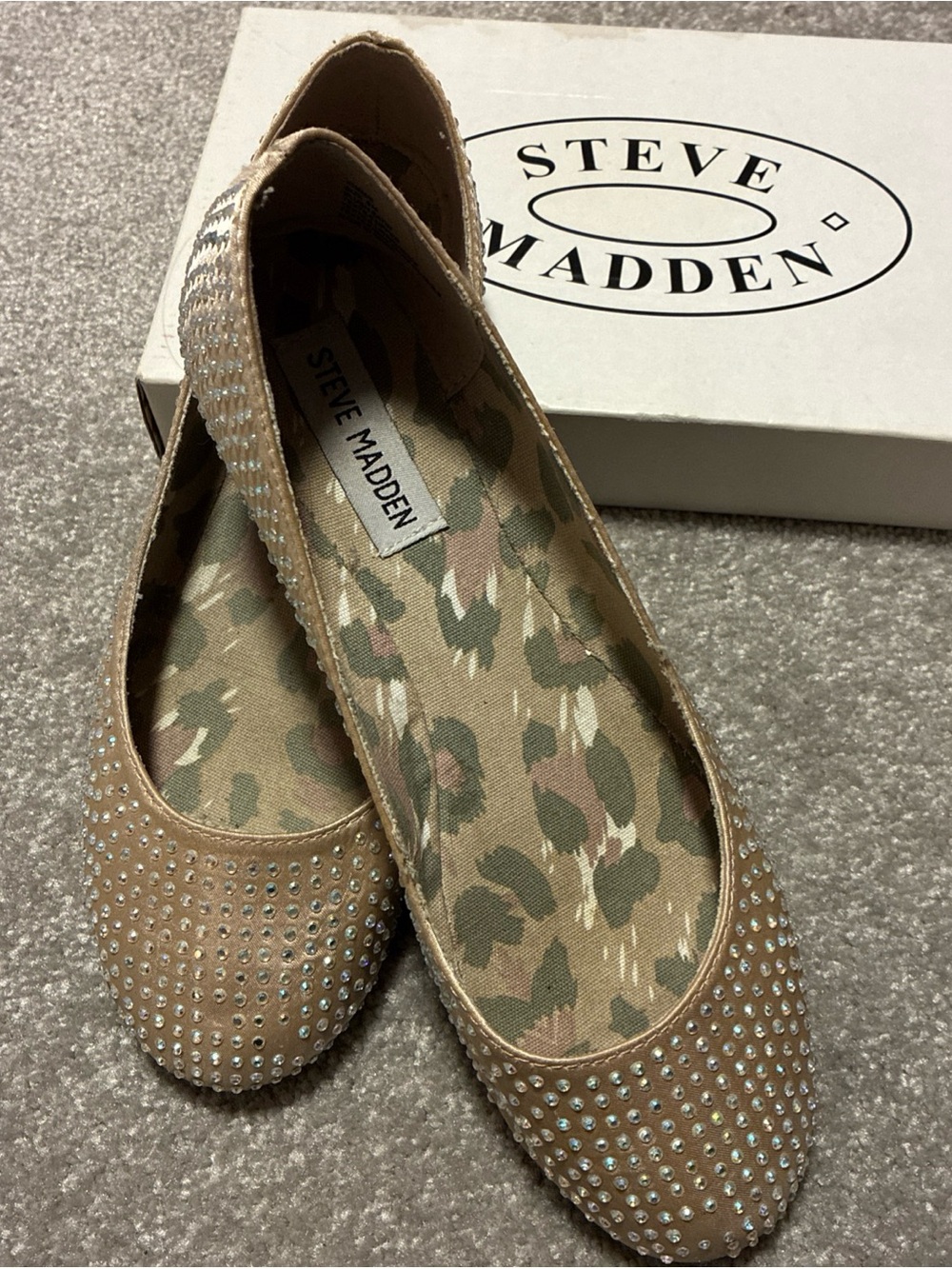 Steve Madden Nude Rhinestone Embellished Ballet Flats